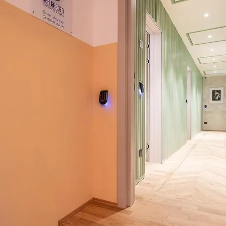 Bed & Breakfast Sea Garden Apartments&rooms 4*