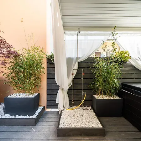 Sea Garden Apartments&rooms Frühstückspension