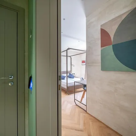 Frühstückspension Sea Garden Apartments&rooms 4*