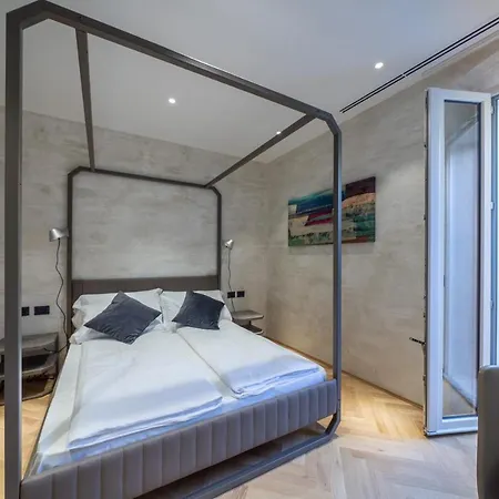 Sea Garden Apartments&rooms 4*