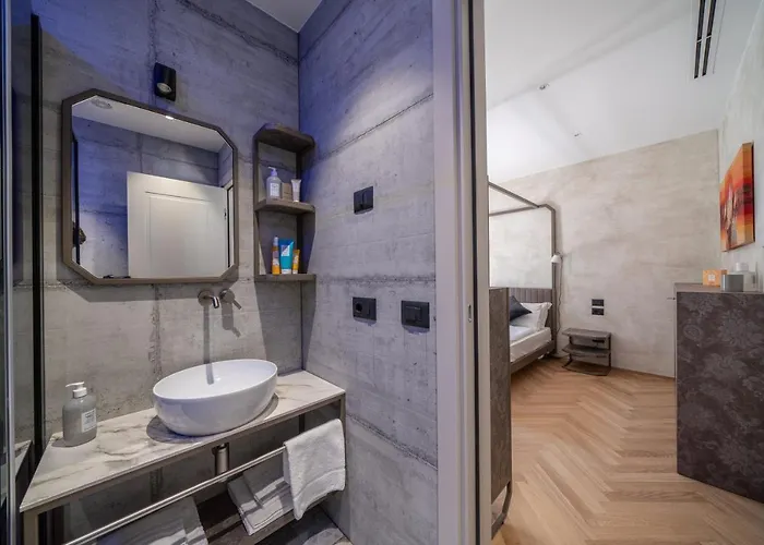 Sea Garden & 4* Grado